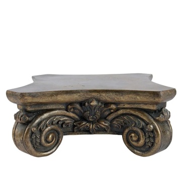 Postament decorativ din polirășină, auriu, în formă de capitel clasic, cu spirale și floare sculptată în relief, 12 x 27 cm, „Opaline”