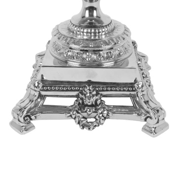 Suport lumânare din alamă lucrată manual și sticlă, argintiu, cu clopot gravat în formă de lalea și bază pătrată pe patru picioare sculptate, 50 x 24 cm, „Samira” - Img 3