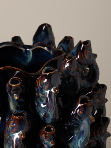 Vas decorativ din ceramica cu motive marine in relief „Abyss” - Img 5