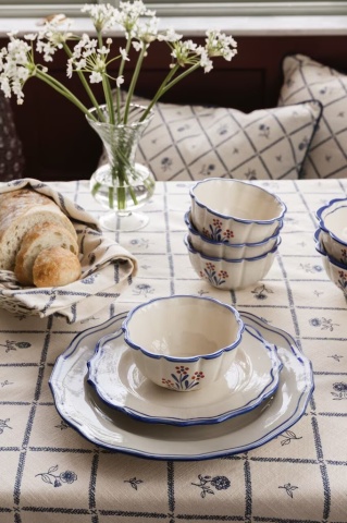Farfurie din ceramică pictată manual, Ø 28,5 cm, albastru, „Esther Wildflower" - Img 2