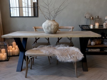 Masă dining cu blat herringbone din lemn masiv, natur, 10 locuri, cu bază în X din fier, finisaj cu baiț deschis, 77 x 200 x 90 cm, „Marseille” - Img 3