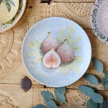 Tavă pentru servire din ceramică cu model mozaic și motiv smochine, H2,8/D26,5 cm, skyblue & cherry, „Chartres” - Img 2