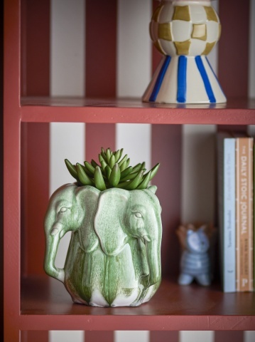 Vază din ceramică artizanală, verde, cu detalii sculpturale în formă de elefant, 15,5x15,5 cm, „Pontus" - Img 2