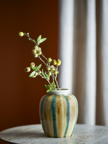 Vază rustică din ceramică pictată manual verde și bej 16,5x20 cm „Rahima” - Img 6