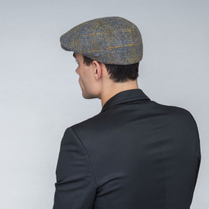 Basca Bailey of Hollywood Lou Oak Plaid 8