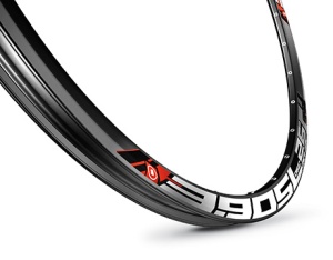 Janta MACH 1 3.90 SL DISC 27,5"- (584 x 19C) - 32H Negru Anodizat Capsata