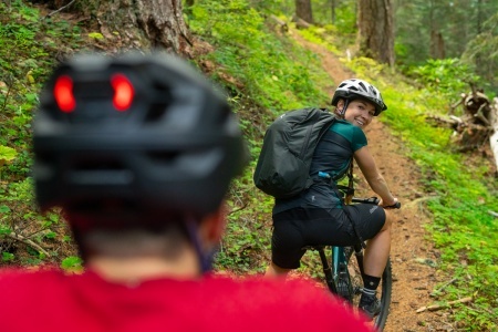 M1 EVO - Mountain Bike kerékpáros sisak beépített MESH kommunikációval - Img 12