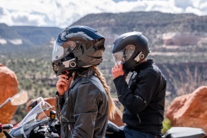 60S EVO DUÁL szett motoros kommunikációs headset Bose hangzással, WAVE-, Mesh- és Bluetooth Intercommal - Img 6