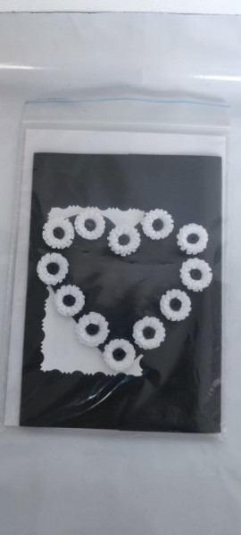 Felicitare cu floare si petale 3D lucrate manual cod k716