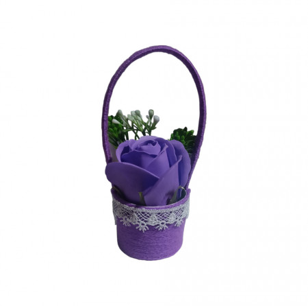 Aranjament floral superb lucrat manual cu un trandafir de sapun X35