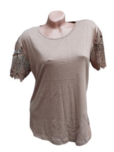 Bluza dama cu broderie pe maneci cod x2441