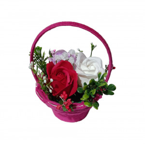 Aranjament floral superb lucrat manual cu 3 trandafiri de sapun X81 - Img 1