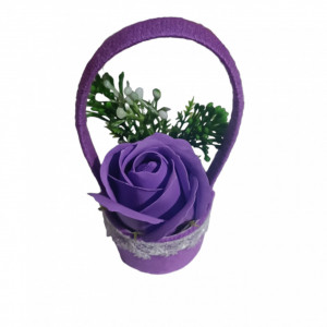 Aranjament floral superb lucrat manual cu un trandafir de sapun X62