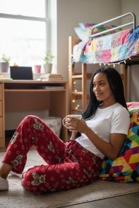 Pantaloni de pijama din catifea pentru dama COD PNT-009