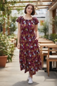 Rochie lunga de vara cu model floral elegant