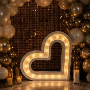 Inimă cu BecurI LED – Decor Evenimente (100 cm)
