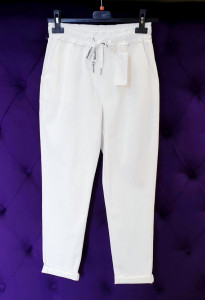 Pantaloni confortabili trend fashion casual moda