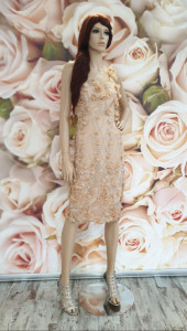 rochie cambrata flori aplicate broderie