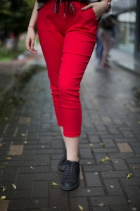 Pantaloni slim elastici casual