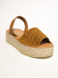 Sandale perforate imitatie piele intoarsa