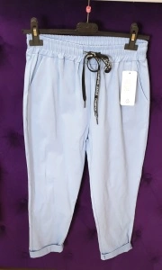 Pantaloni elastici