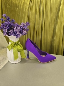 Pantofi eleganti mov stileto