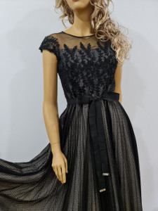 Rochie eleganta tendinte moderna