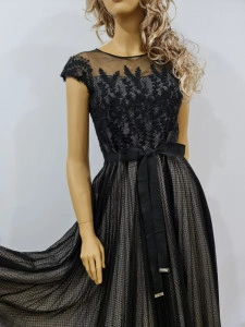Rochie eleganta tendinte moderna