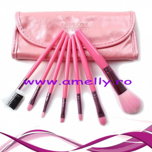 Set 7 pensule make up cu borseta roz Megaga professional