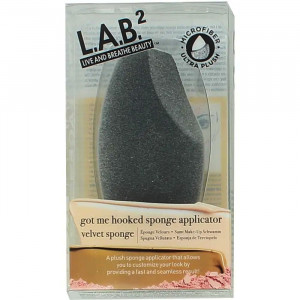 Beauty blender negru taiat oblic pentru machiaj aplicare fond de ten