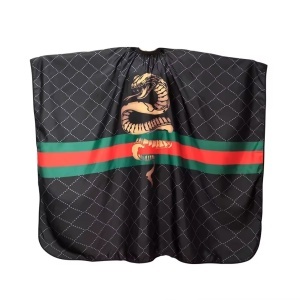 Pelerina tuns neagra cu imprimeu cobra, cu elastic la gat, pentru frizerie si coafor