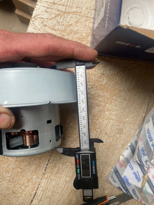 Univerzalni motor za usisavanje 1600 W - Img 11