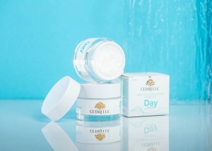 Crema de zi, SPF 25 – Protecție UV și Hidratare cu Acid Hialuronic,Vitamina B5 și Ulei de Cedru, 50ml, Cedrelle - Img 4