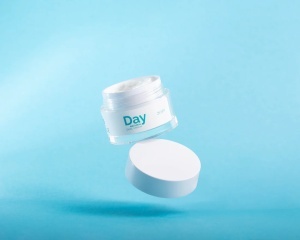 Crema de zi, SPF 25 – Protecție UV și Hidratare cu Acid Hialuronic,Vitamina B5 și Ulei de Cedru, 50ml, Cedrelle - Img 5