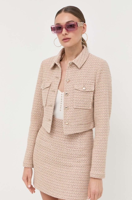 Morgan sacou un singur rand de nasturi, modelator