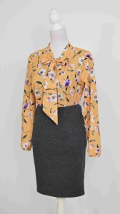 Compleu bluza mustar cu flori si fusta gri - Img 1