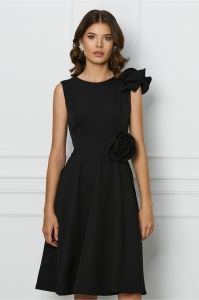 Rochie MBG neagra cu floare in talie si volanas pe un umar