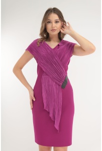 Rochie magenta de ocazie cu esarfa din voal plisat