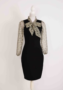 Rochie cu maneci si esarfa broderie bej aurie - Img 2