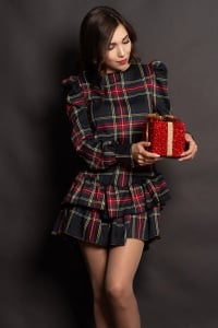 Rochie de Craciun mini in carouri cu volane