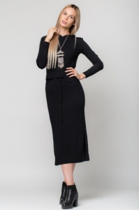 Rochie neagra lunga tricotata cu gluga si snur in talie