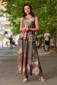 Compleu dama kaki cu pantalon tip fusta si imprimeu floral