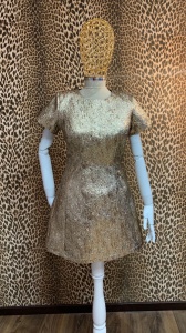 Rochie eleganta din brocard cu croi cambrat