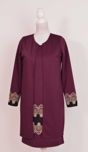 Compleu elegant visiniu cu broderie Emilia - Img 4