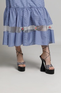 IVY dress with blue checkered ruffles - Img 5