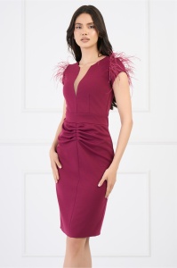 Rochie Ella Collection Any eleganta din stofa magenta cu pene la umeri fronseuri in fata