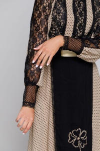 ALISA beige veil dress with black polka dots and lace - Img 3