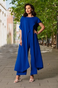 Compleu casual lejer albastru-royal cu bluza asimetrica si pantalon evazat