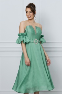 Rochie Izabela verde cu strasuri la bust si curea in talie