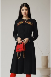 Rochie Moze office din crep neagra cu broderie florala pe bust